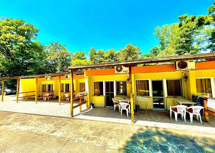 Pop аrt Хотел Приморско